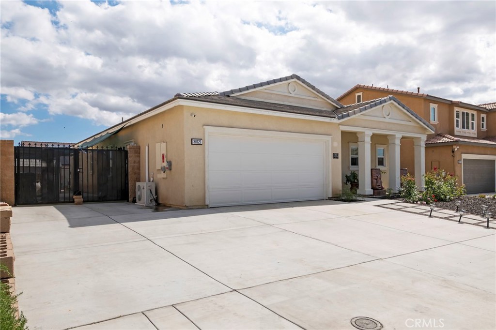 30121 Meadow Oaks Street