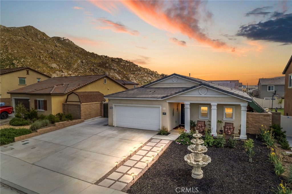 30121 Meadow Oaks Street