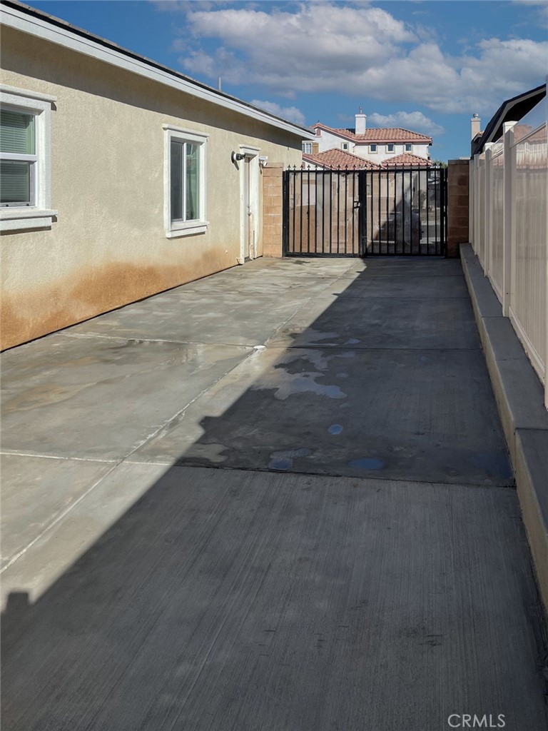 30121 Meadow Oaks Street