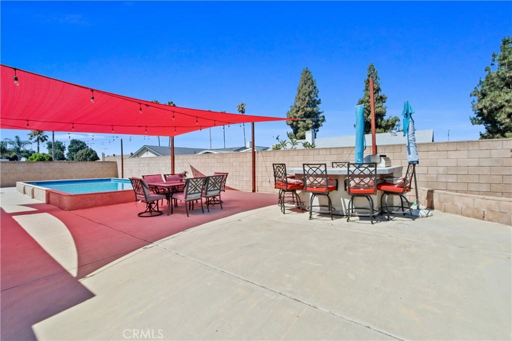 2226 S Magnolia Avenue