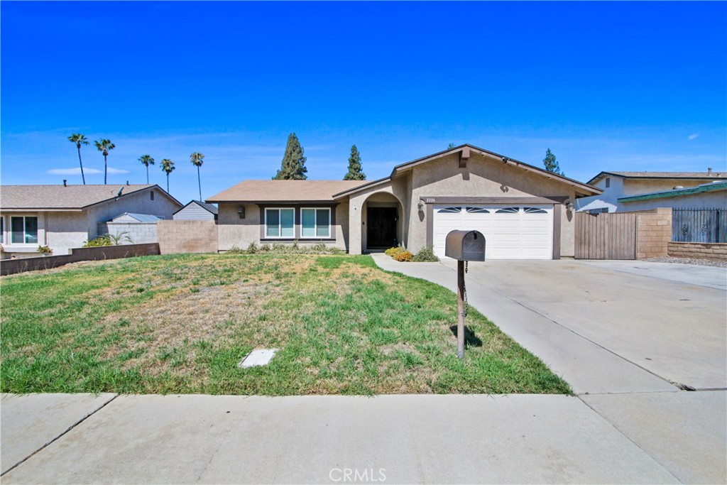 2226 S Magnolia Avenue