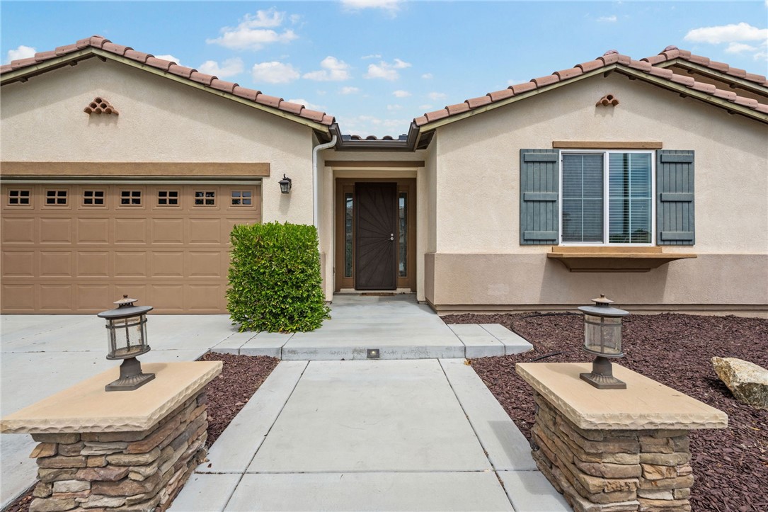 25728 Buffalo Circle