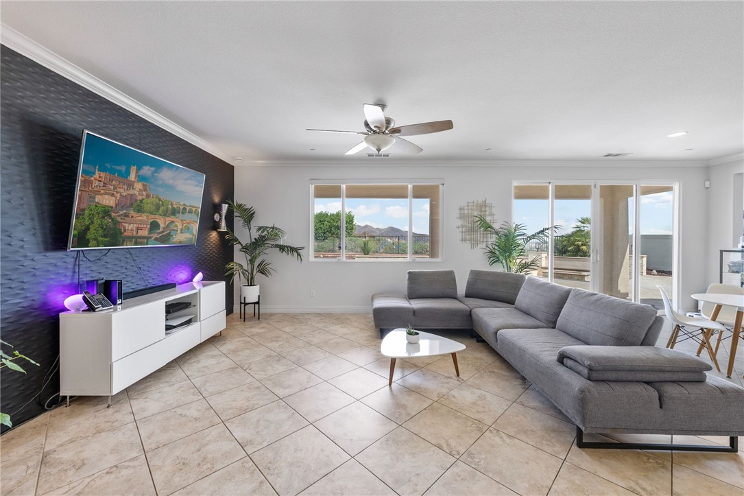 25728 Buffalo Circle