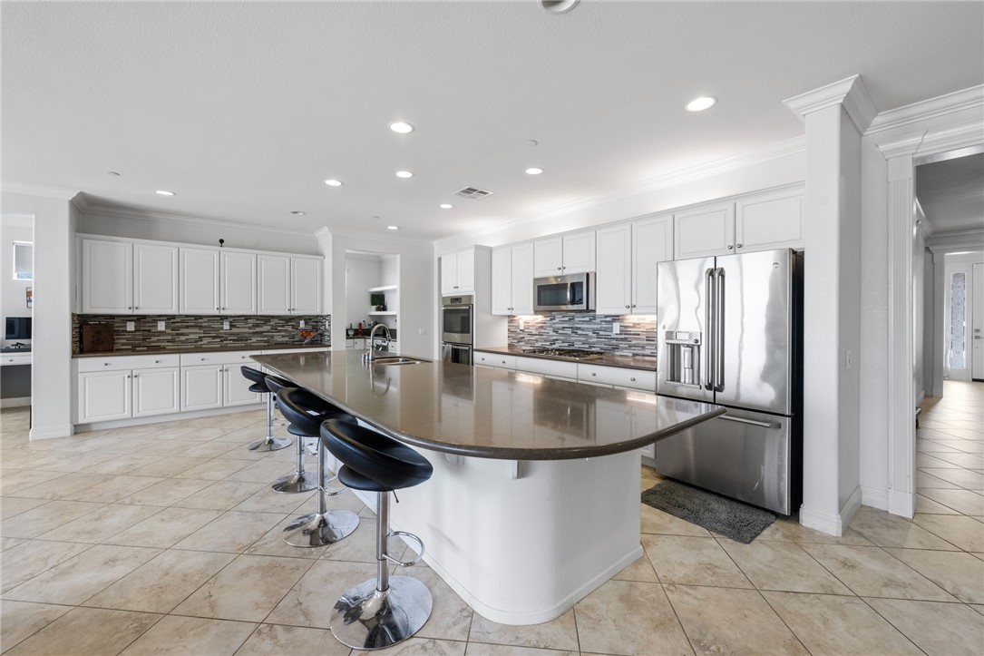 25728 Buffalo Circle