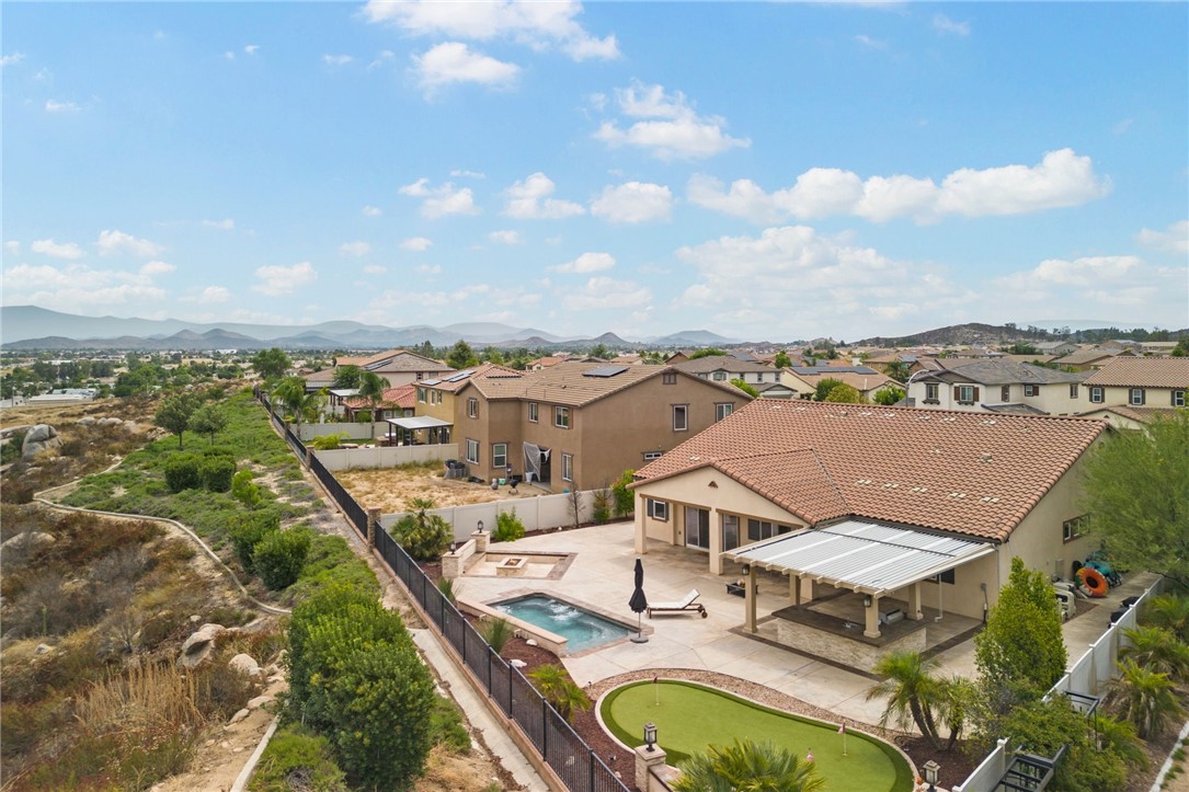25728 Buffalo Circle