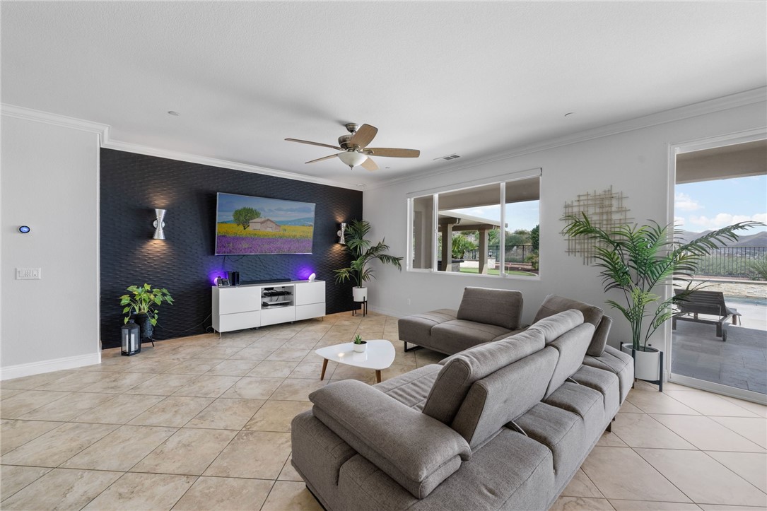 25728 Buffalo Circle