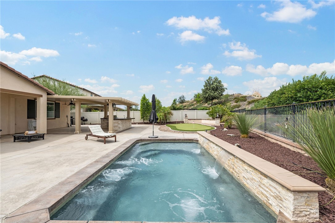 25728 Buffalo Circle