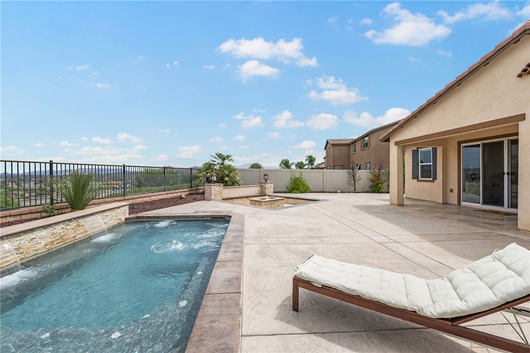 25728 Buffalo Circle