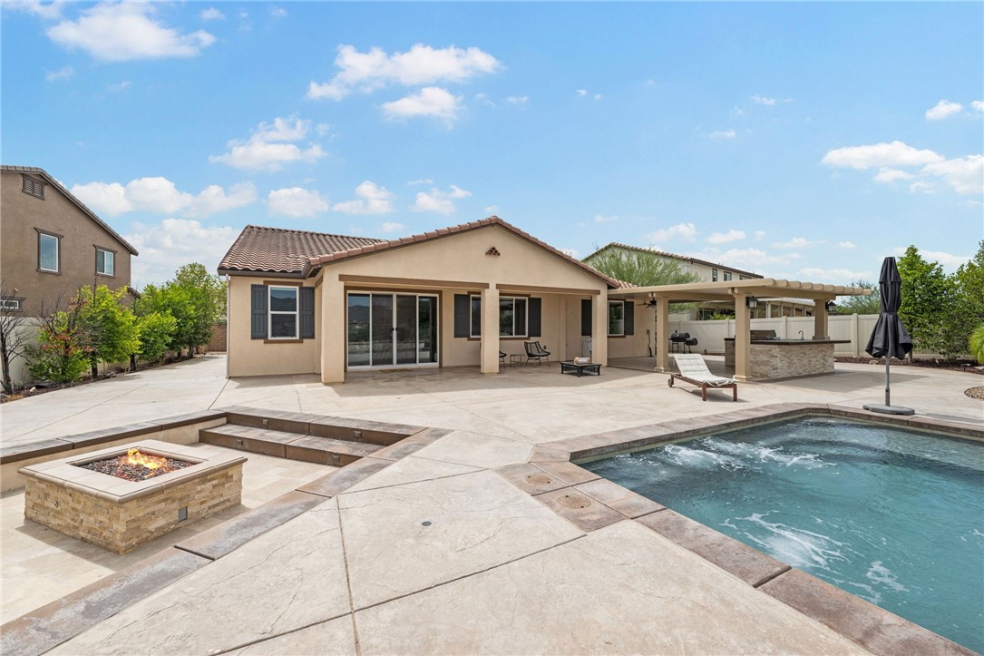 25728 Buffalo Circle