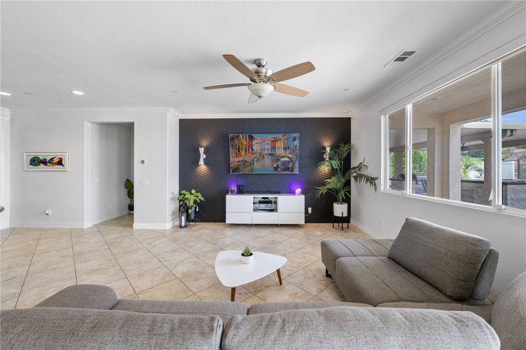 25728 Buffalo Circle