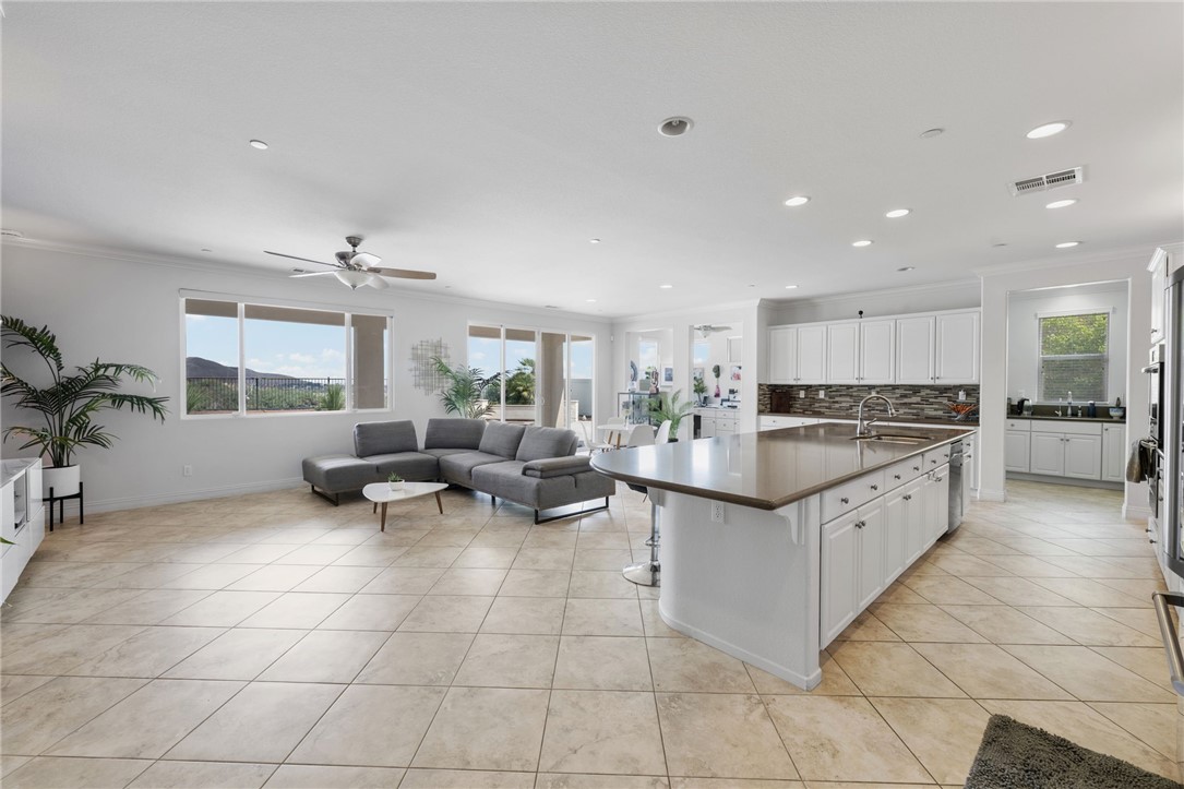25728 Buffalo Circle
