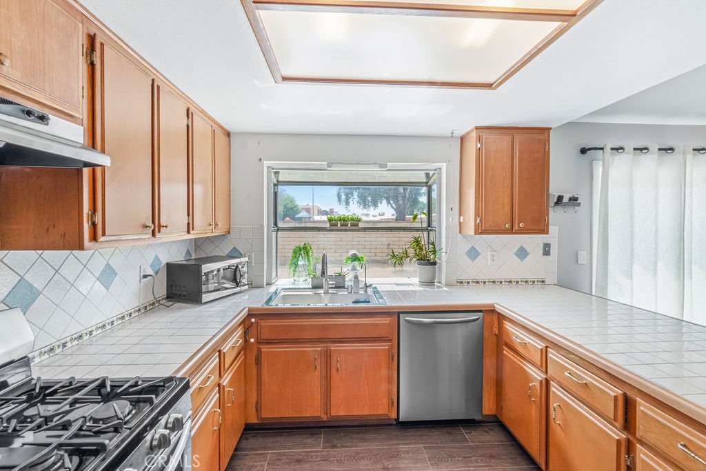 25199 El Greco Drive