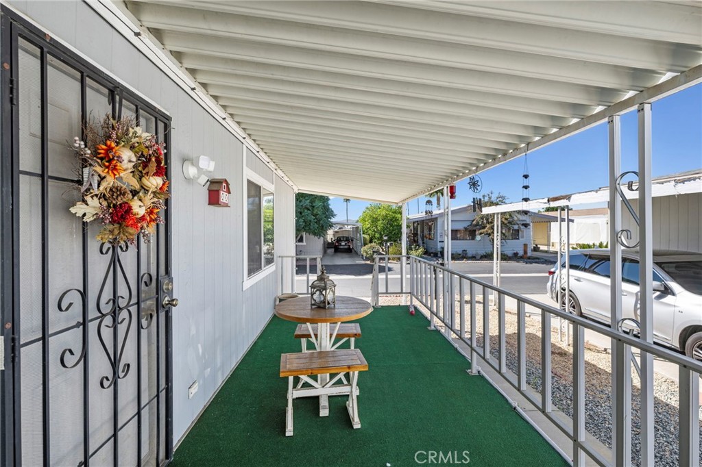 1525 W Oakland Avenue 52