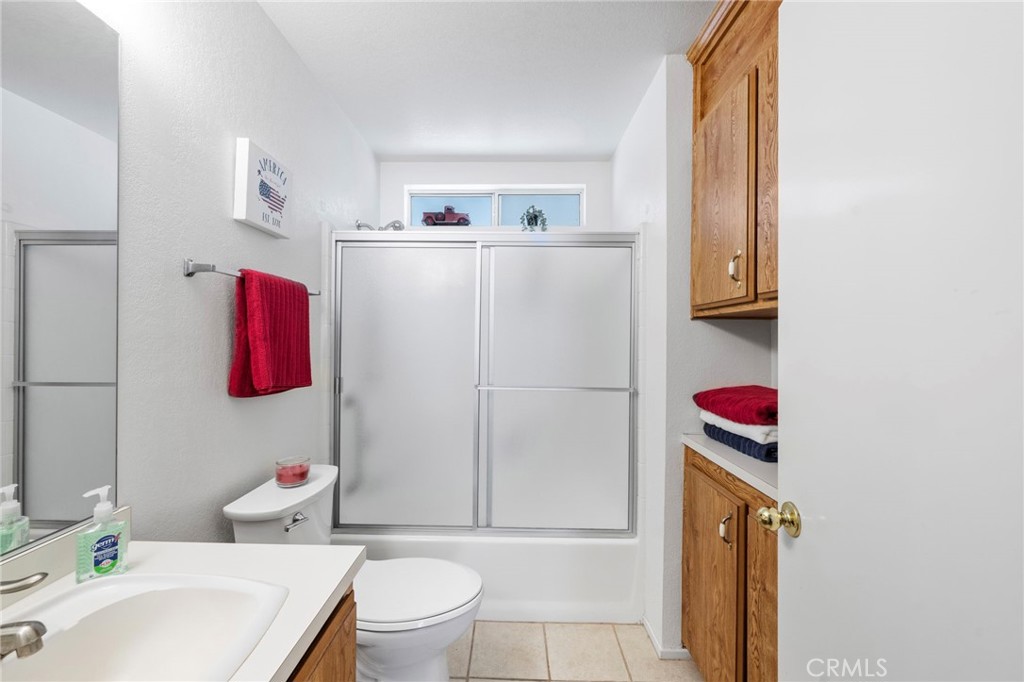 1525 W Oakland Avenue 52