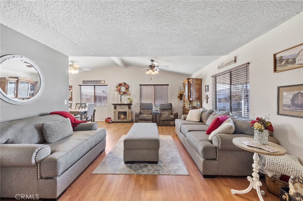 1525 W Oakland Avenue 52