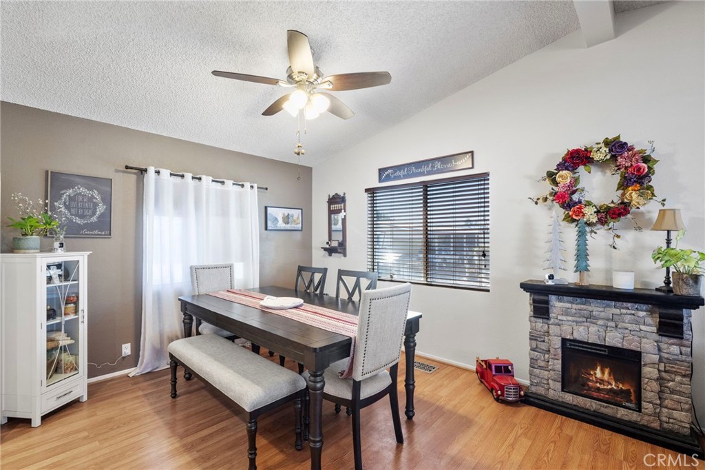 1525 W Oakland Avenue 52