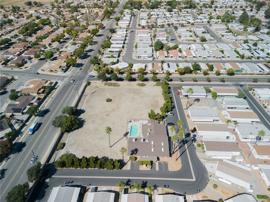 1525 W Oakland Avenue 52