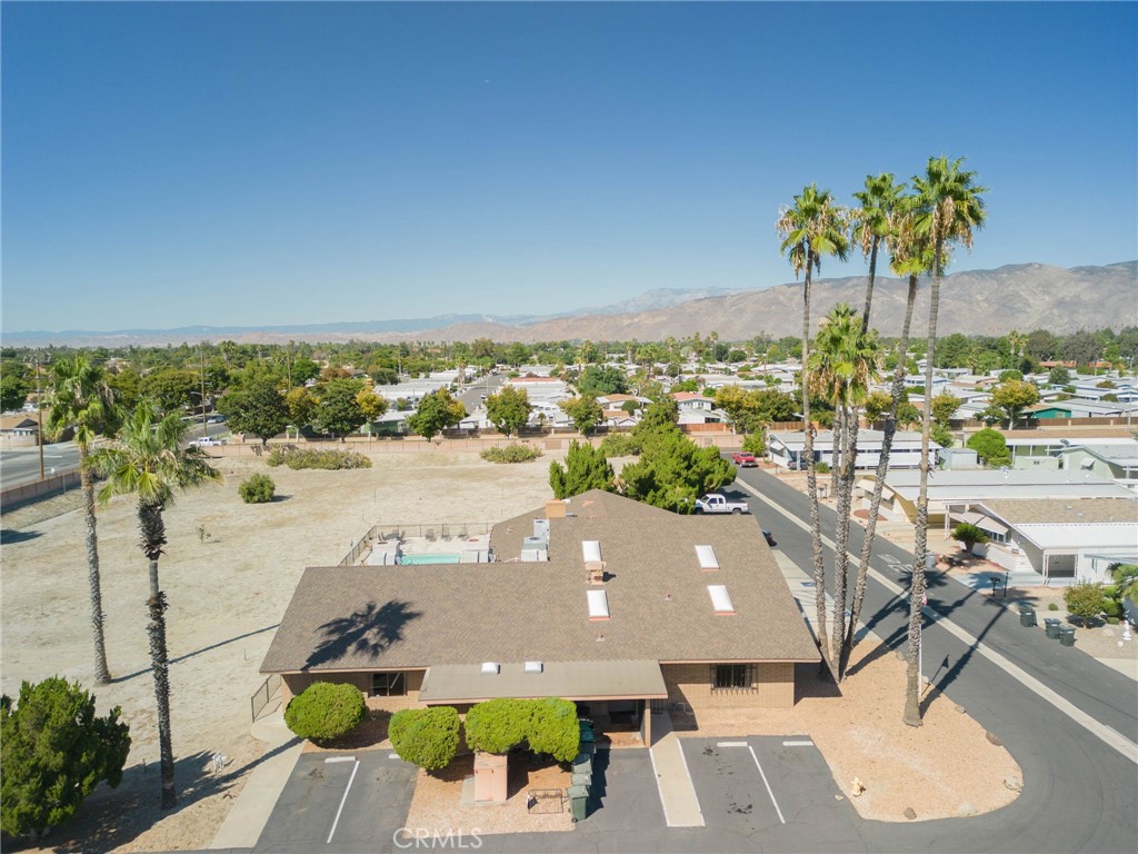 1525 W Oakland Avenue 52