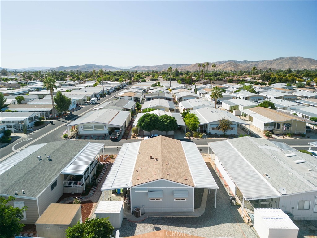 1525 W Oakland Avenue 52