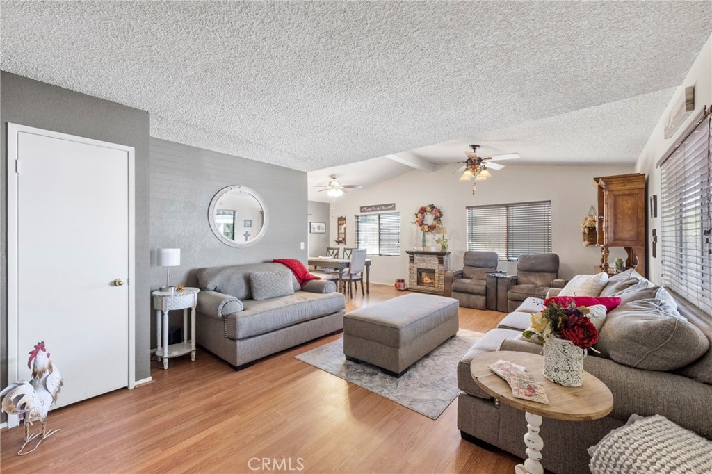 1525 W Oakland Avenue 52