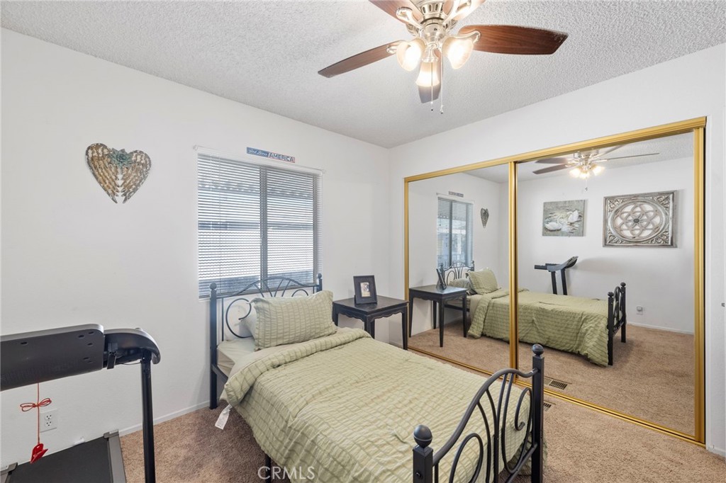 1525 W Oakland Avenue 52