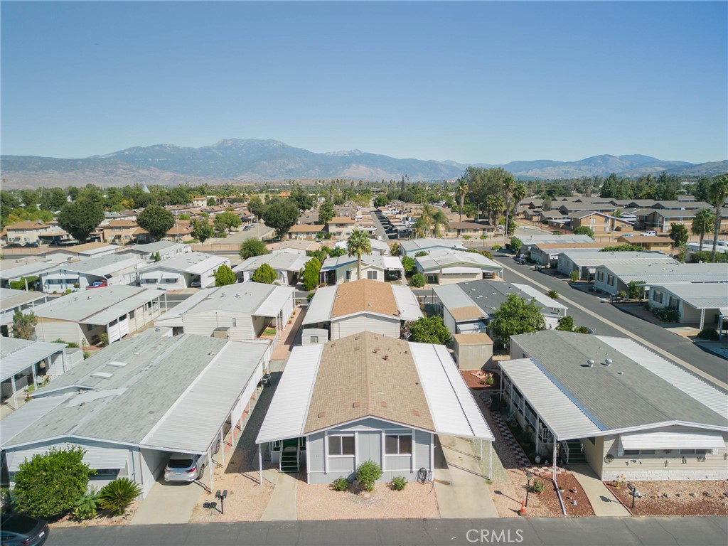 1525 W Oakland Avenue 52