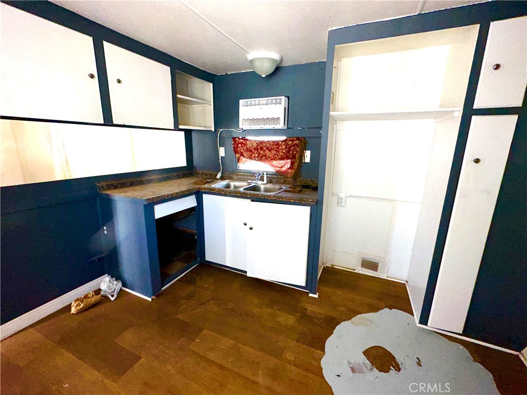 6426 Valley View St 9