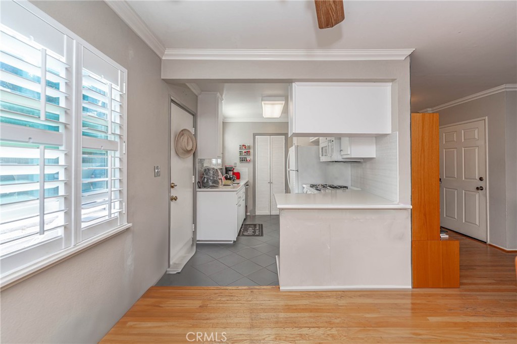 5880 Bowcroft Street 2