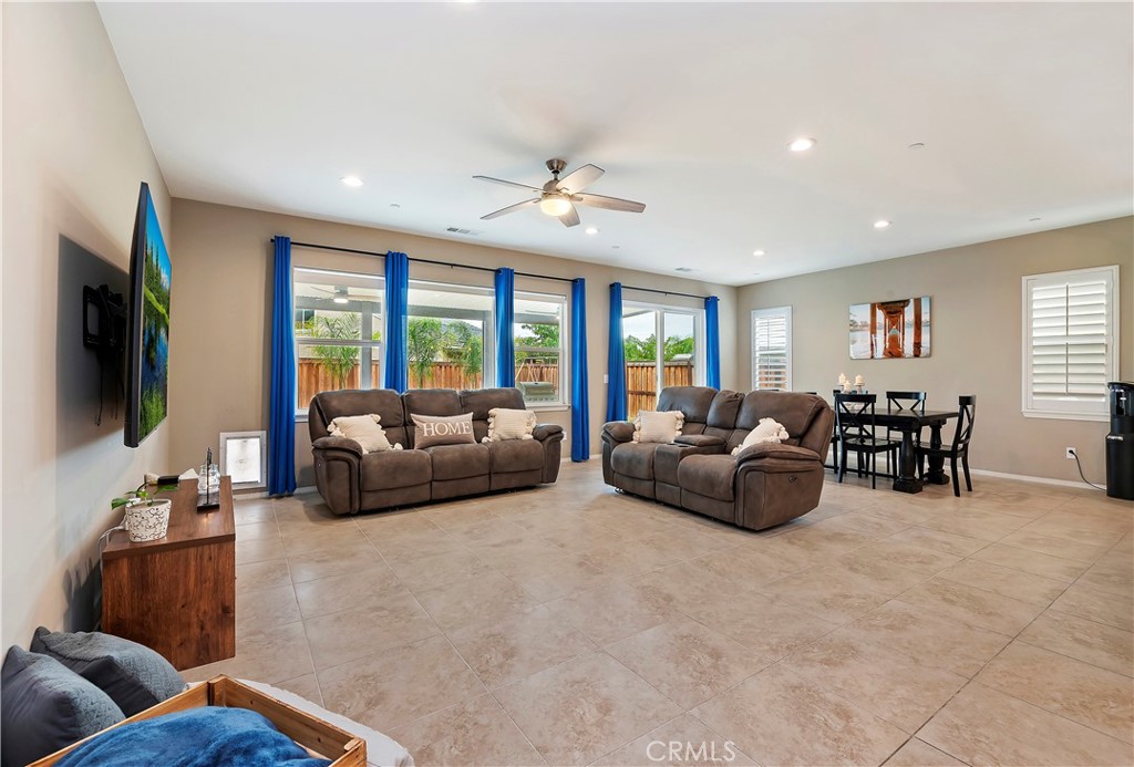 27807 Paddleboat Court