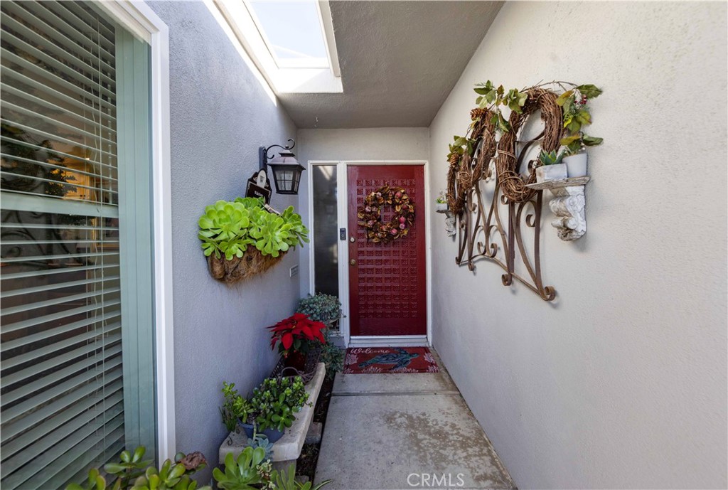 3747 Vista Campana S 36