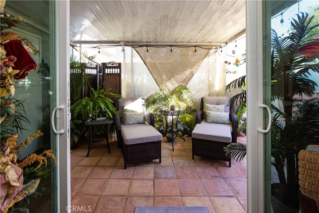 3747 Vista Campana S 36