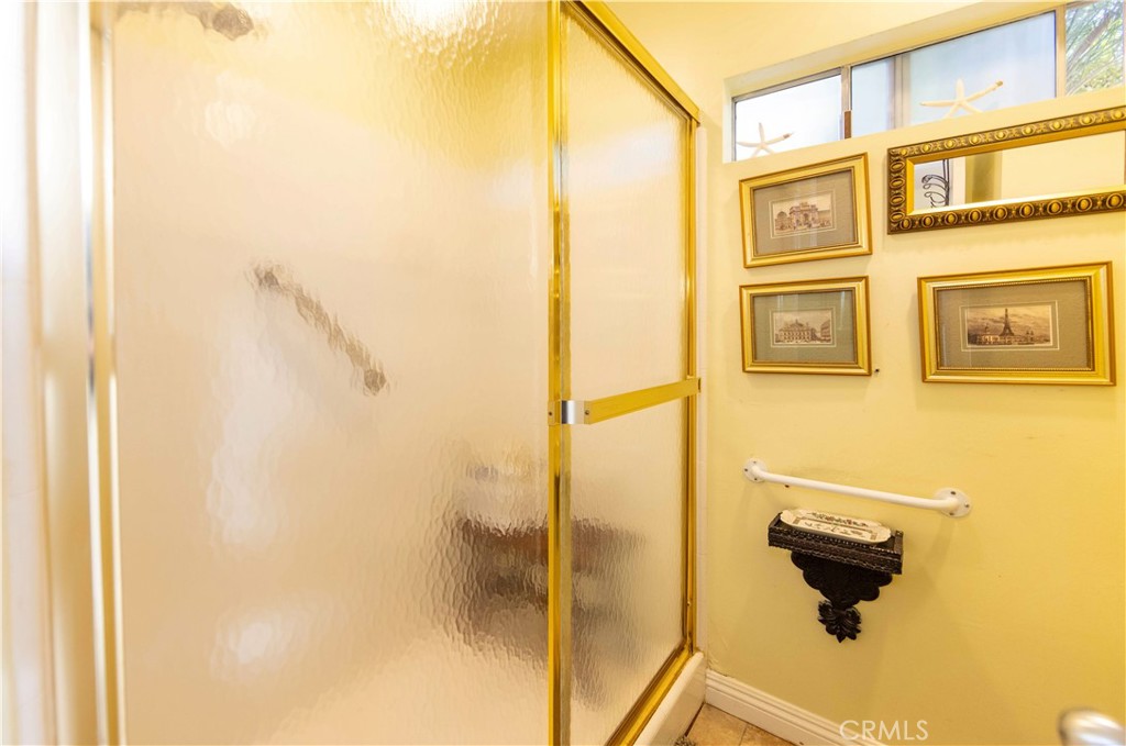 3747 Vista Campana S 36