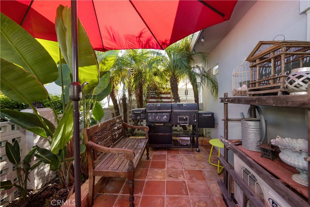 3747 Vista Campana S 36