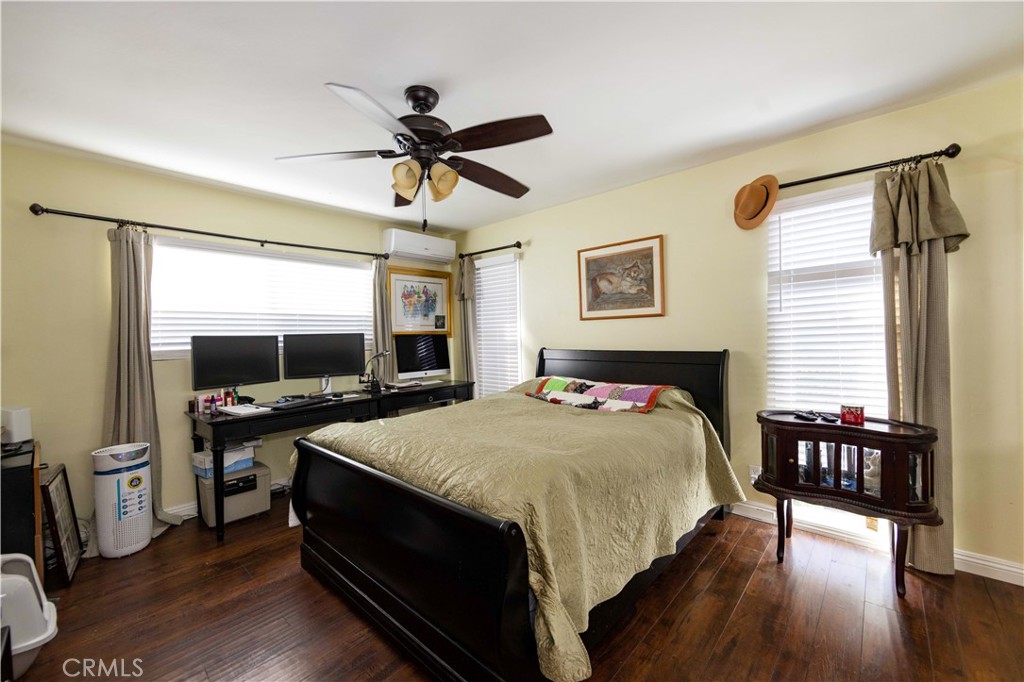 3747 Vista Campana S 36