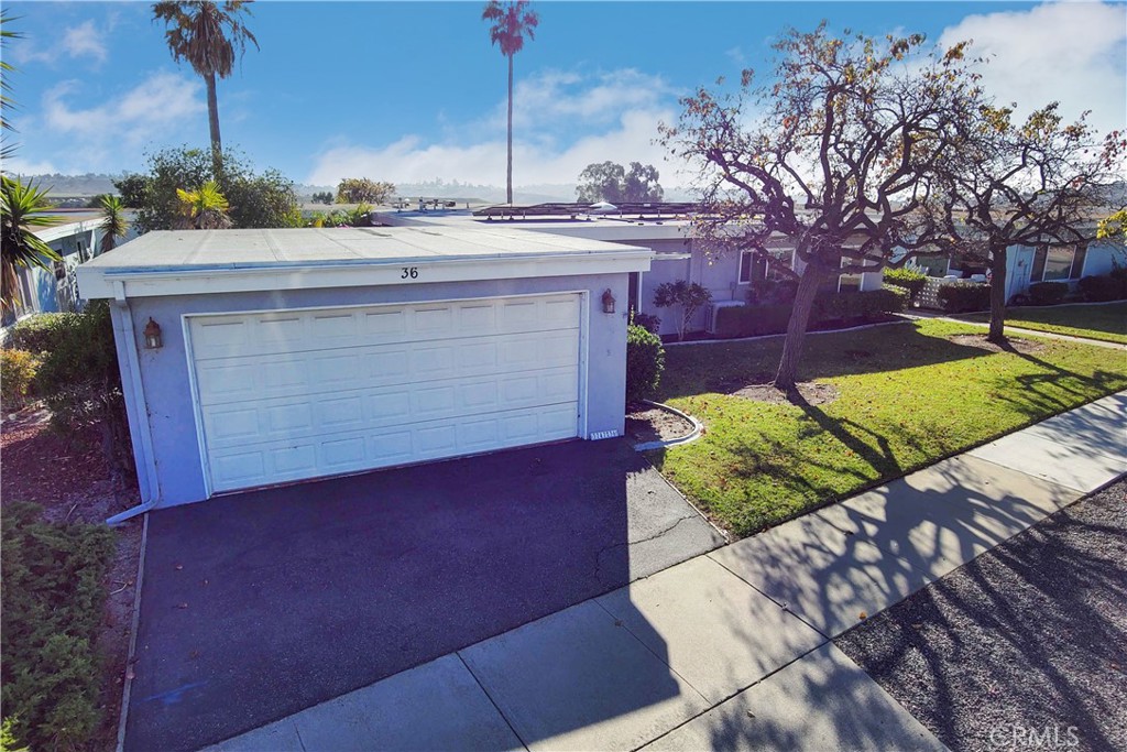 3747 Vista Campana S 36