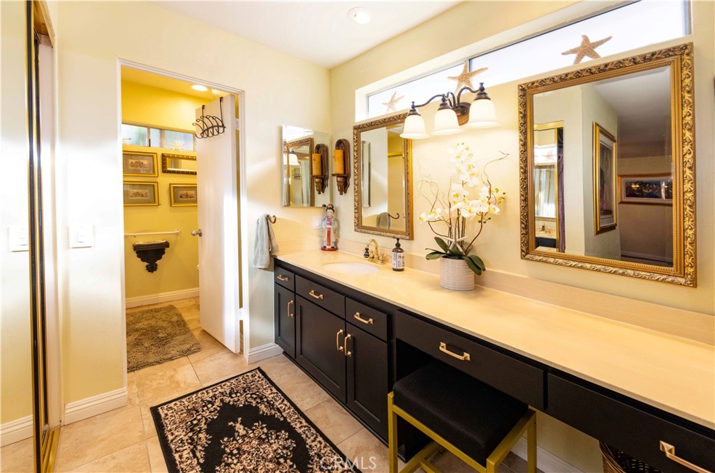 3747 Vista Campana S 36