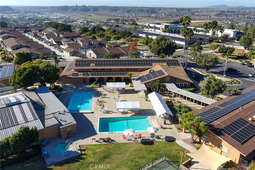 3747 Vista Campana S 36