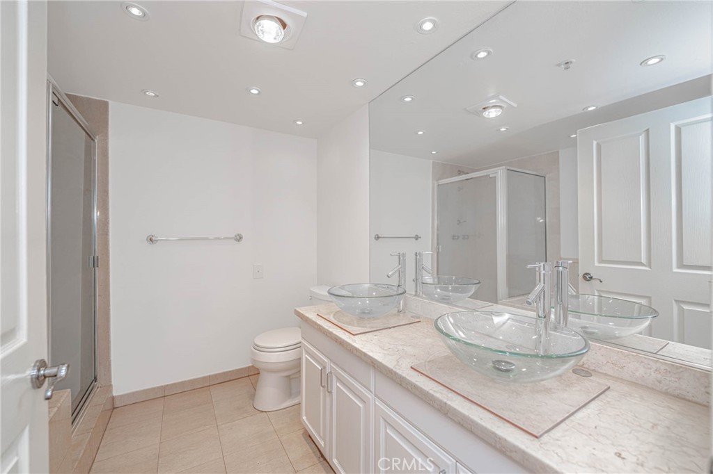 8559 Alcott Street 305