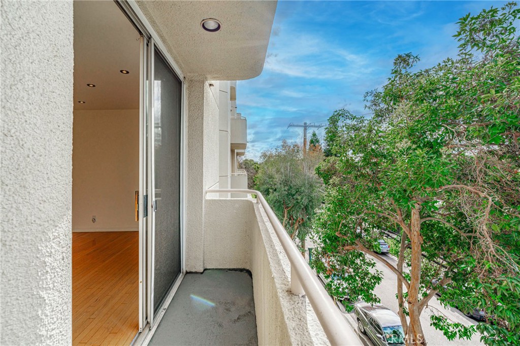 8559 Alcott Street 305