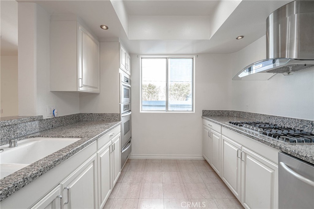 8559 Alcott Street 305