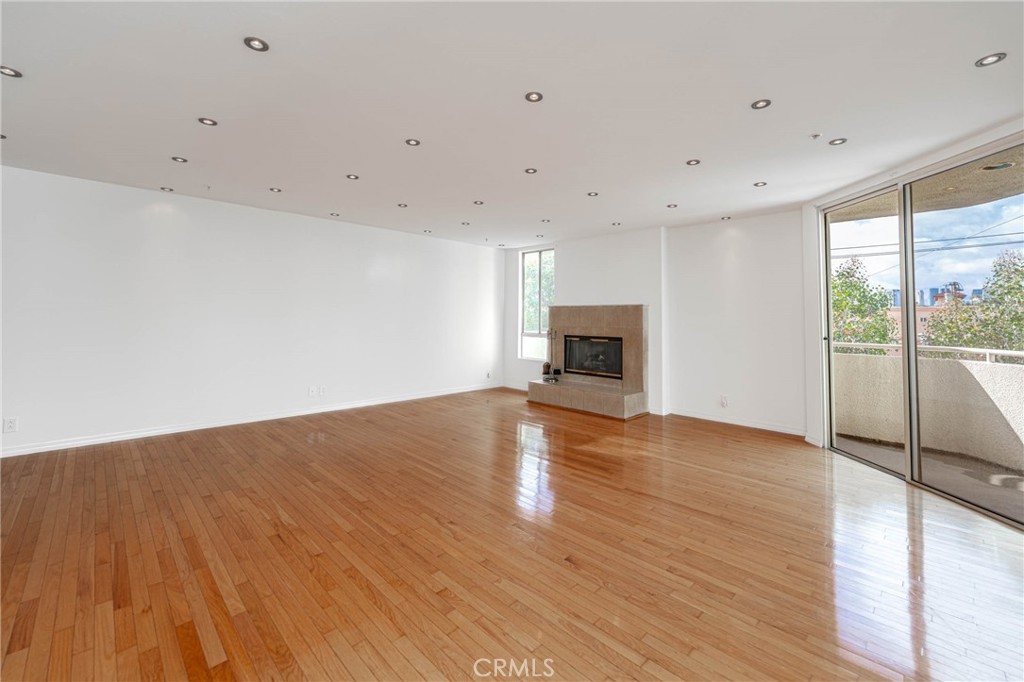 8559 Alcott Street 305