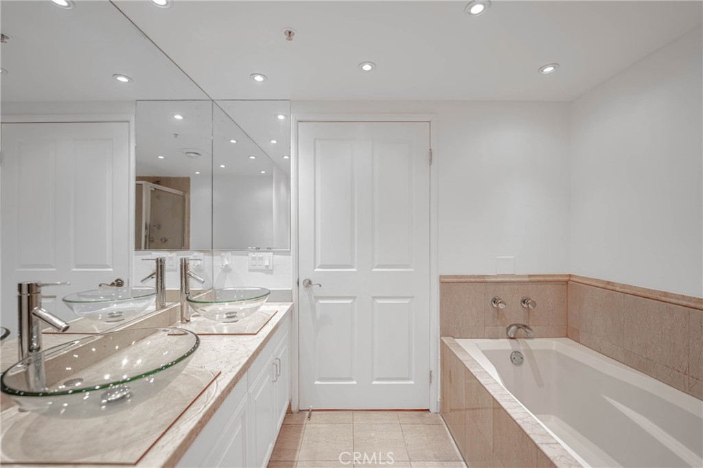 8559 Alcott Street 305