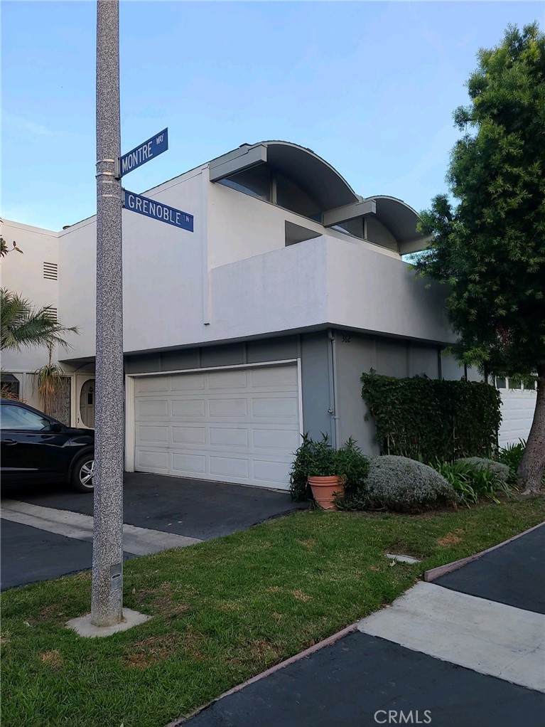 362 Grenoble Lane