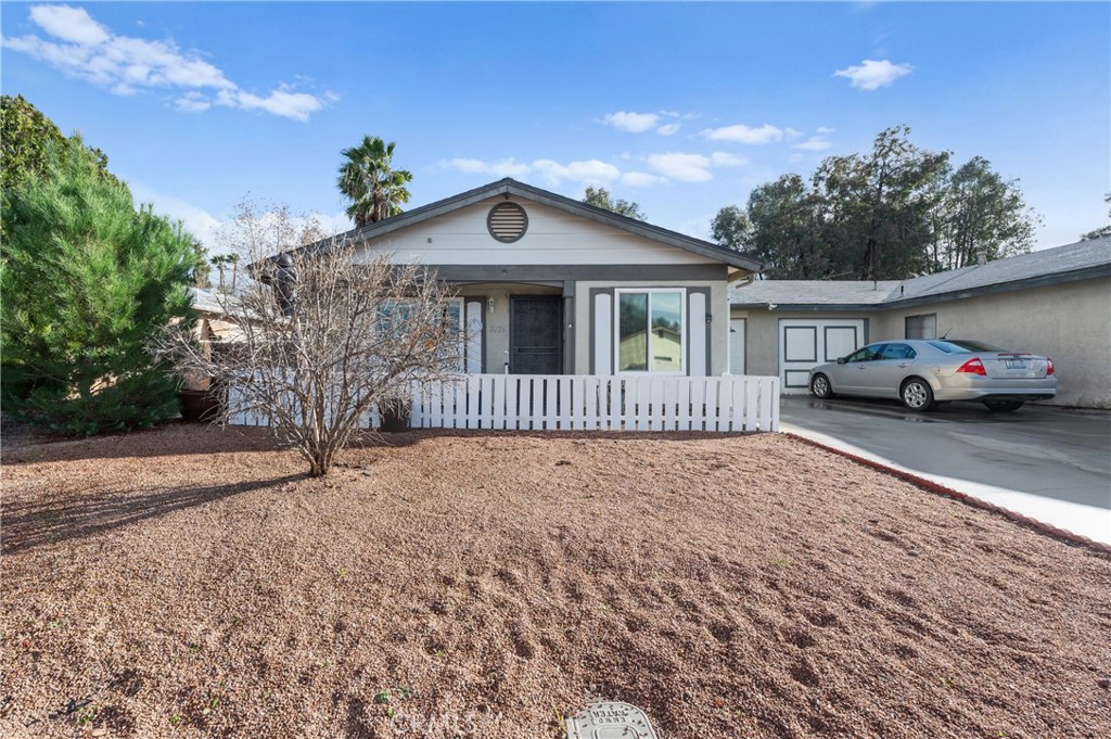 27251 El Puente Street