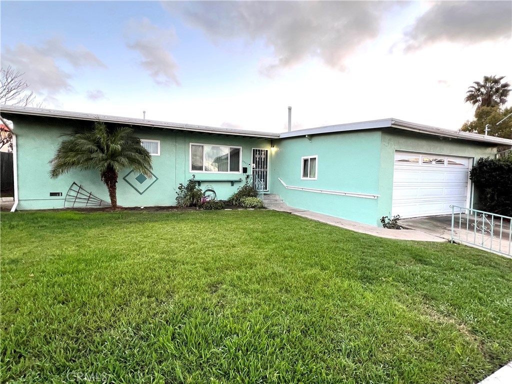 4927 Lakiba Palmer Avenue