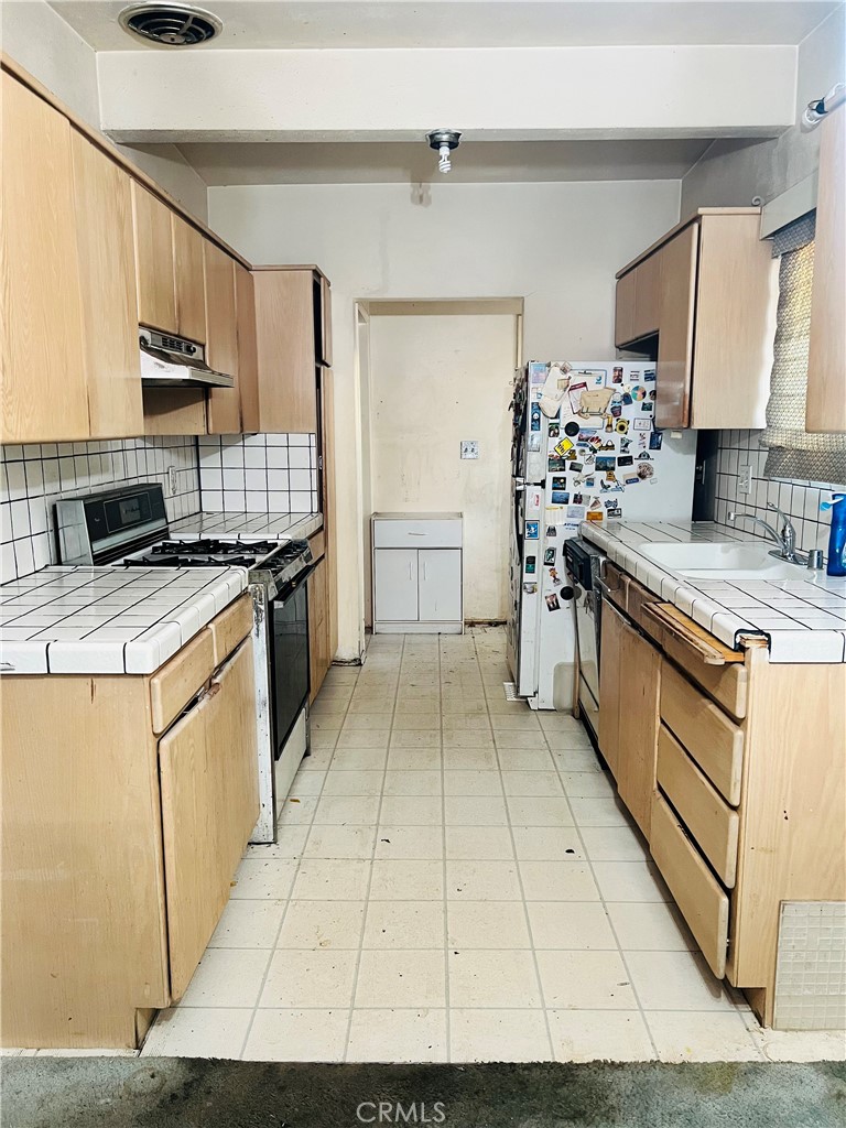 4927 Lakiba Palmer Avenue