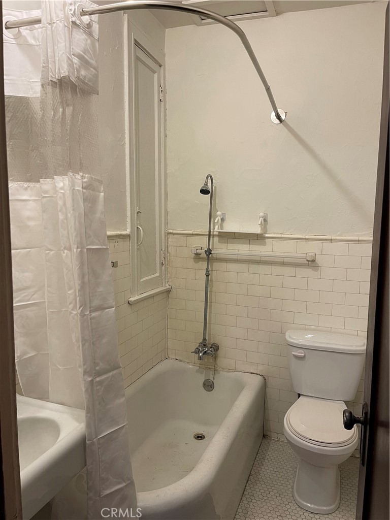 2121 James M Wood Boulevard 117