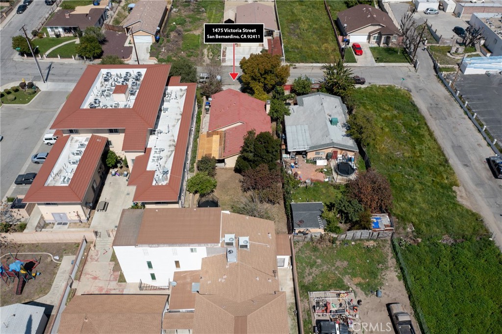 1475 W Victoria Street