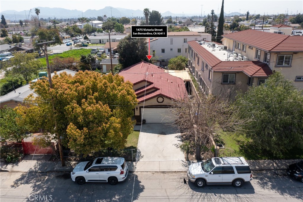 1475 W Victoria Street