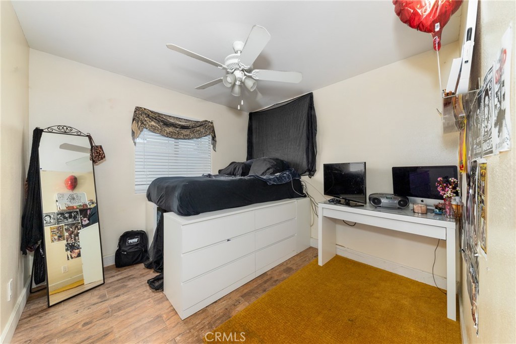 1475 W Victoria Street